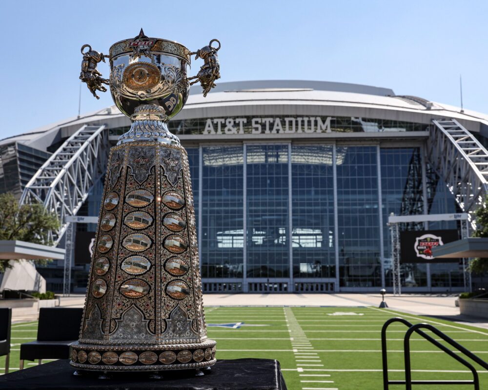 Field set for Ultimate Bullfighters' Fort Worth Freestyle finale