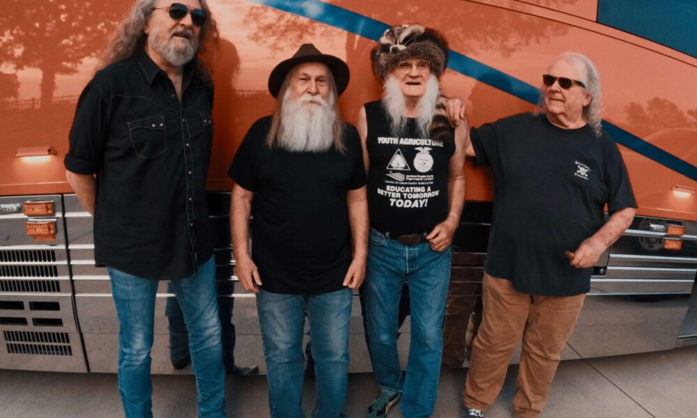 THE KENTUCKY HEADHUNTERS