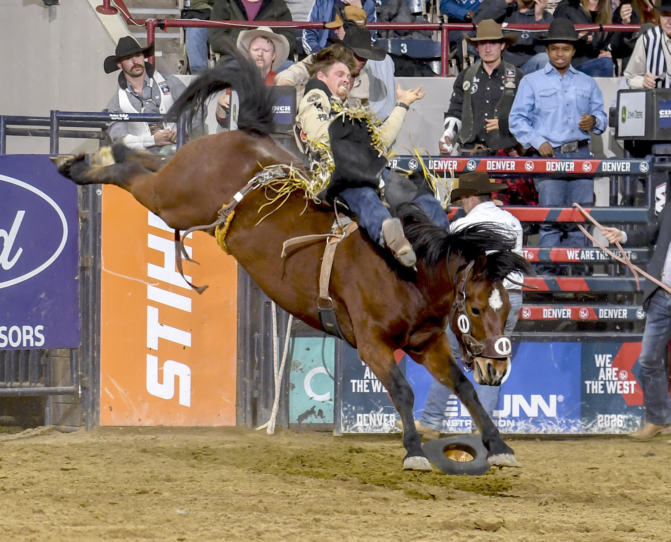 Jacob Lees Takes Bareback Lead at National Western- TENN TEXAS % %